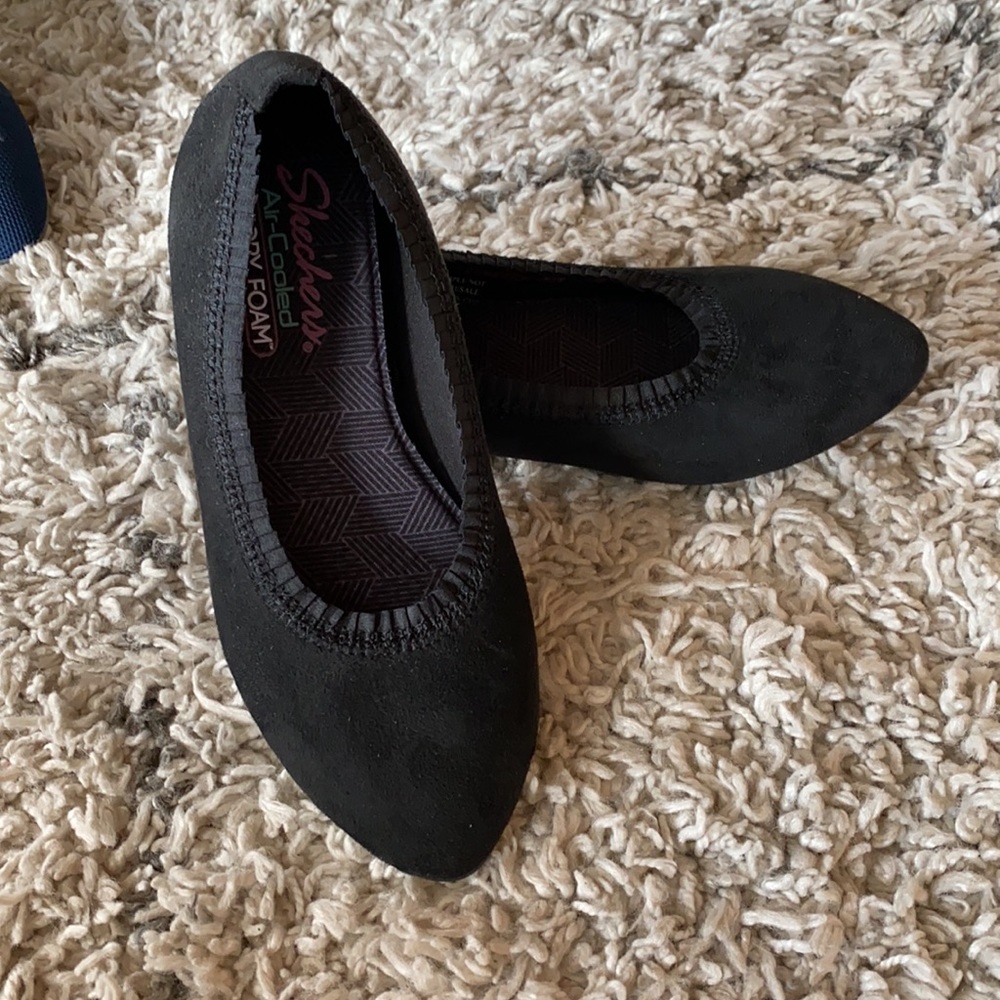 Flats - Picture 3 of 5
